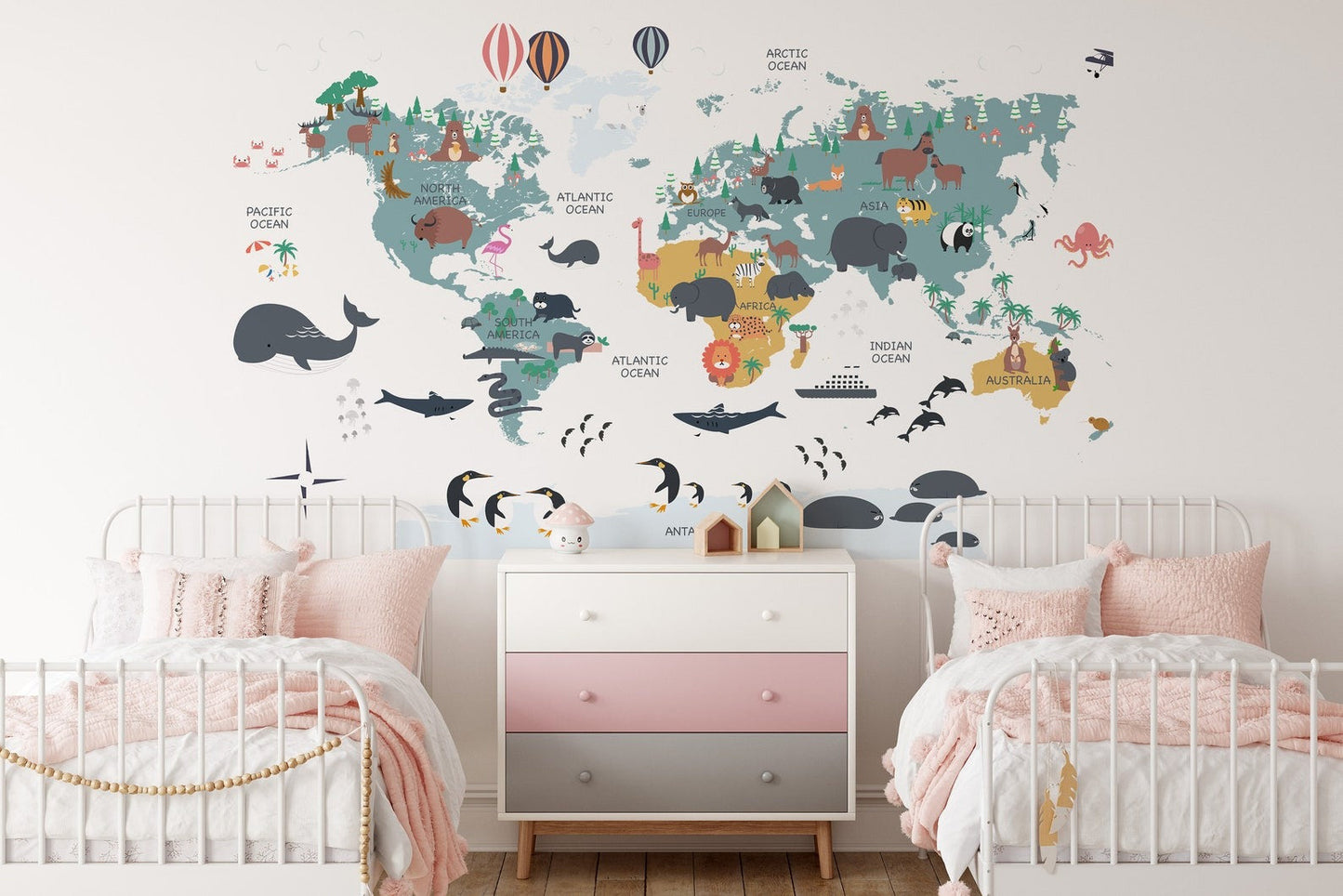 Wall decals Children's world map Animals of the world